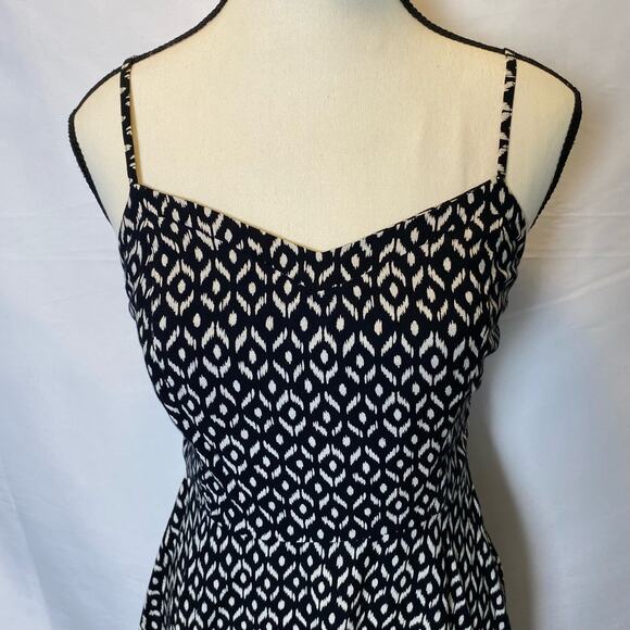Old Navy Aztec Print Black an White Spaghetti Strap Mini Dress Size Small Womens - Picture 2 of 13